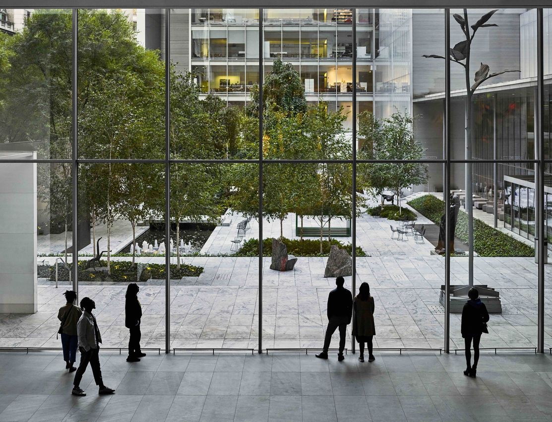 MoMA Director Glenn Lowry to Step Down in 2025
