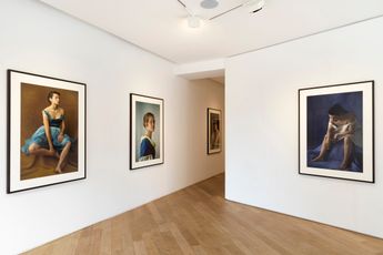 Contemporary art exhibition Frank Horvat Vraies Semblances 1981 - 1986 at Galerie Lelong 38 Avenue Matignon Paris France