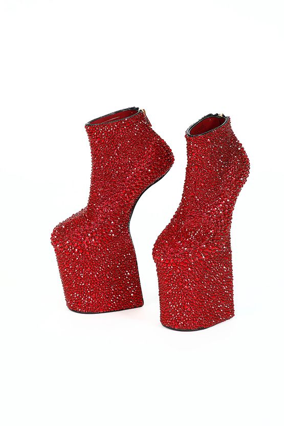 Heel-less Shoes by Noritaka Tatehana contemporary artwork Sculpture
