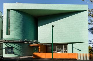 Te Uru Waitakere Contemporary Gallery contemporary art institution in Auckland New Zealand
