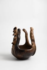 Cantaro con cuatro serpientes by Julia Isidrez contemporary artwork sculpture