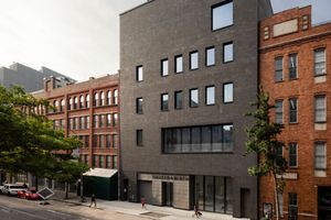 Hauser  Wirth New York 22nd St contemporary art gallery in New York 22nd Street United States