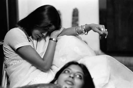 Nommie and Bina New Delh by Pablo Bartholomew contemporary artwork Photography