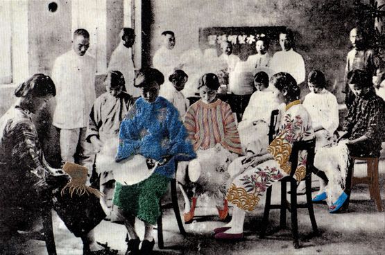 Lik-su Tsiam-tsilang- The Women of Empire No. 19 by Hou I-Ting contemporary artwork Print