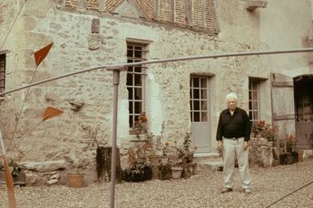 Contemporary art exhibition Alexander Calder Calder Francois Premier at Hauser  Wirth Paris France
