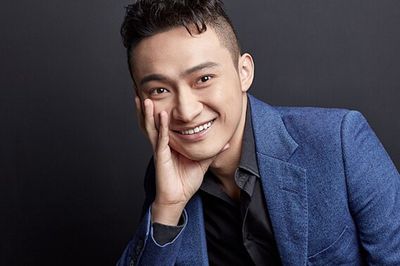 Crypto Billionaire Justin Sun Eats 6.2m Banana