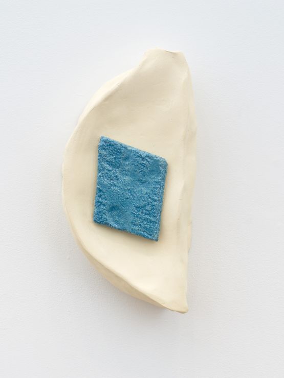 Jewel by Luiz Roque contemporary artwork Sculpture