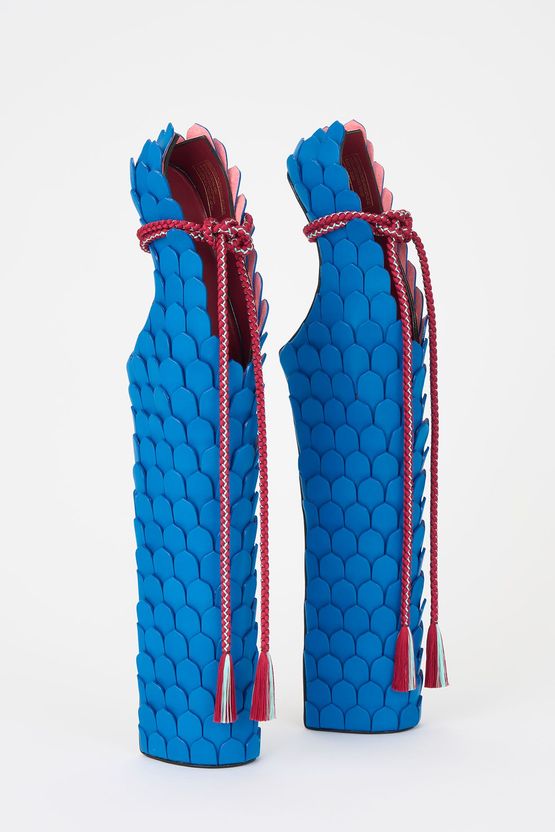 Heel-less Shoes Lady Pointe dragon scales by Noritaka Tatehana contemporary artwork Sculpture