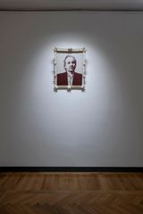 Julien Assangen portresi  Portrait of Julien Assange by Cengiz Tekin contemporary artwork mixed media sculpture works on paper