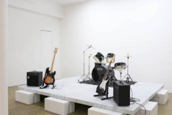 Rirkrit Tiravanija contemporary artist