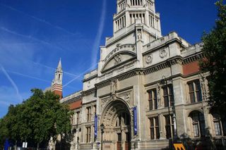 Victoria and Albert Museum contemporary art institution in
