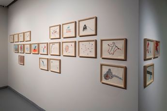 Iz Oztat contemporary artist