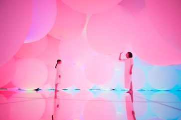teamLab contemporary artist
