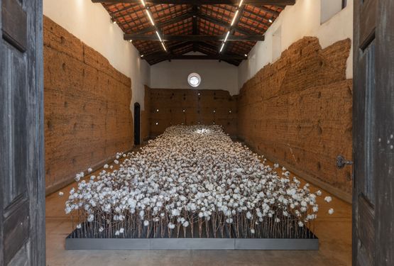 Texto by Thiago Honorio contemporary artwork Sculpture