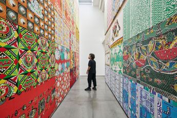 Contemporary art exhibition Alberto Pitta Outros Carnavais at Galeria Nara Roesler Rio de Janeiro Brazil