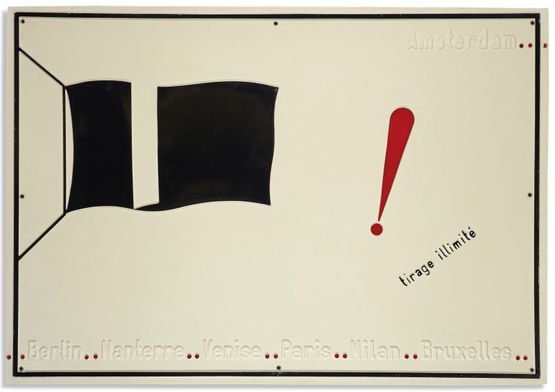 Le Drapeau noir tirage illimite by Marcel Broodthaers contemporary artwork Sculpture