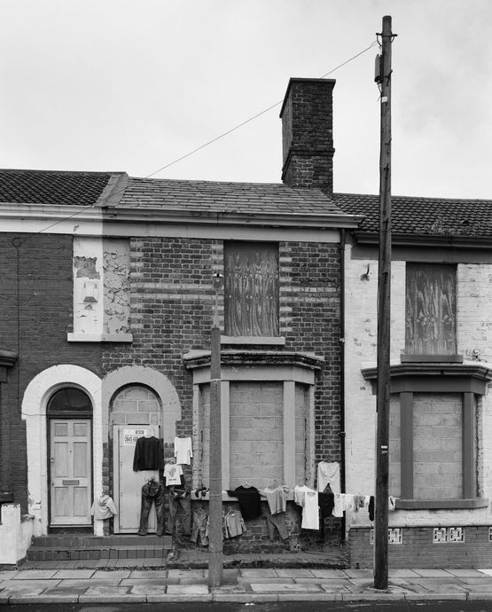 Monalisen der Vorstadte Liverpool by Ute Mahler  Werner Mahler contemporary artwork Photography