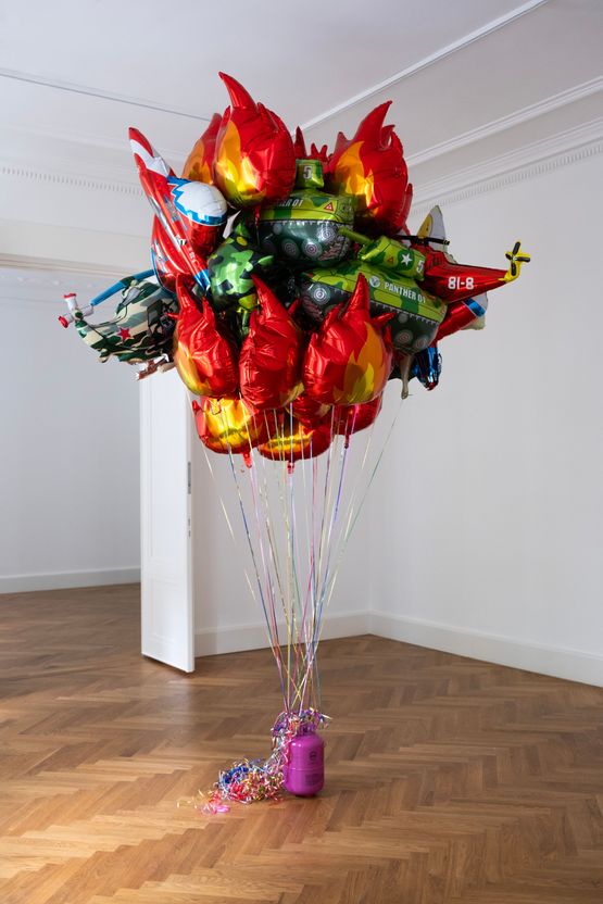 Dulce et decorum est by Itamar Gov contemporary artwork Sculpture