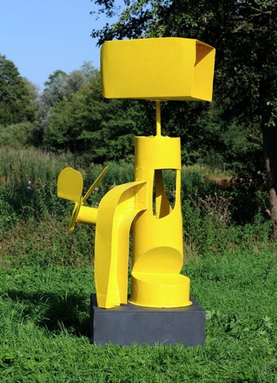 Wir sind wie Blatter by Thomas Kiesewetter contemporary artwork Sculpture