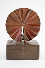 La Diva by Claude Lalanne contemporary artwork sculpture