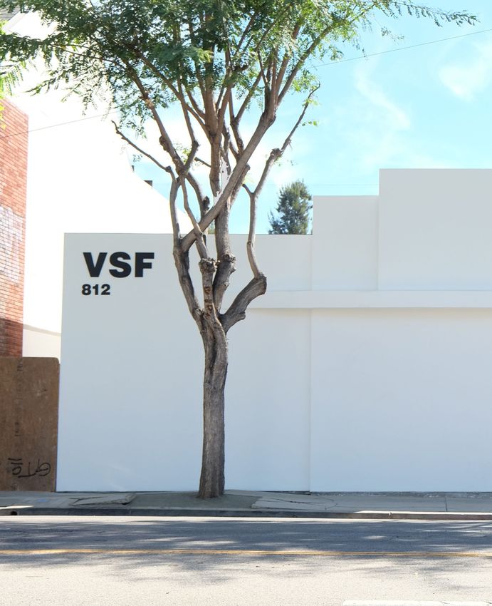 L.A. Gallery Various Small Fires Spreads to Arts Precinct of Melrose Hill