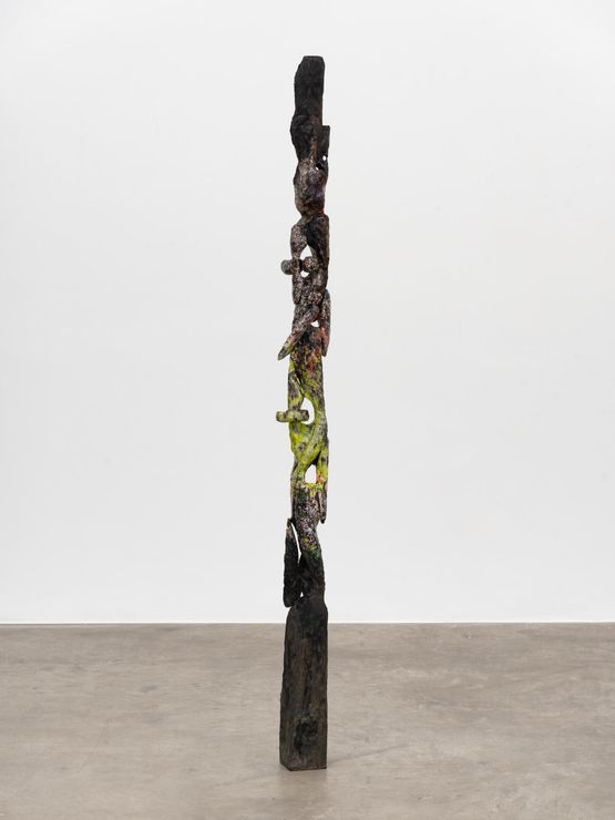 Figura pantanosa by Anderson Borba contemporary artwork Sculpture