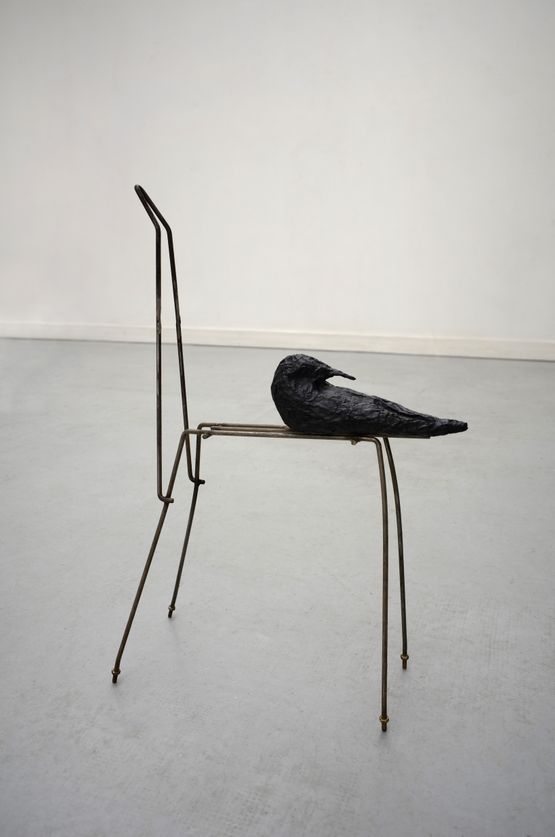 Avec loiseau by Annette Messager contemporary artwork Sculpture