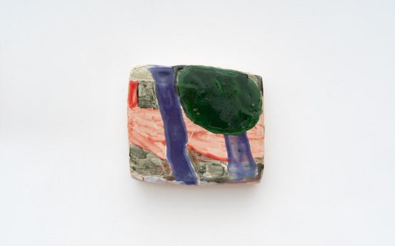Tronco roxo vista 2 by Tatiana Chalhoub contemporary artwork Sculpture