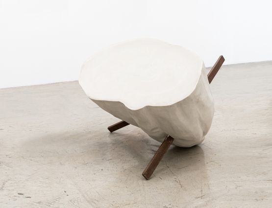 Ja estava assim quando eu cheguei by Carlito Carvalhosa contemporary artwork Sculpture