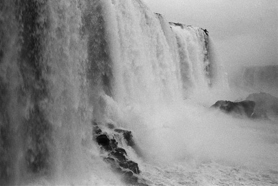 Onda Avalanche Vulcao 14 by Mauro Restiffe contemporary artwork Photography