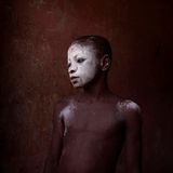 Enfant en talc Nimela Ghana by Denis Dailleux contemporary artwork photography