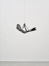 Holding by Yoon Jeongmin contemporary artwork sculpture
