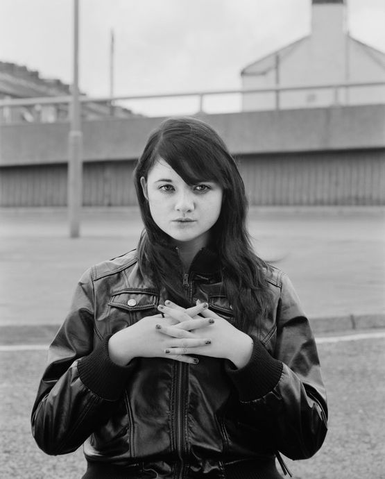 Monalisen der Vorstadte Lydia Liverpool by Ute  Werner Mahler contemporary artwork Photography