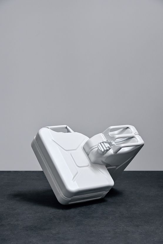 The Kiss by Elmgreen  Dragset contemporary artwork Sculpture