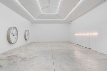 Contemporary art exhibition Joseph Kosuth The Question at Almine Rech Paris Rue de Turenne France