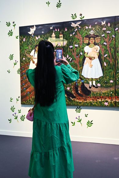 ‘Like a Malfunctioning Theme Park Ride’: Banality and Body Horror at New York Art Week