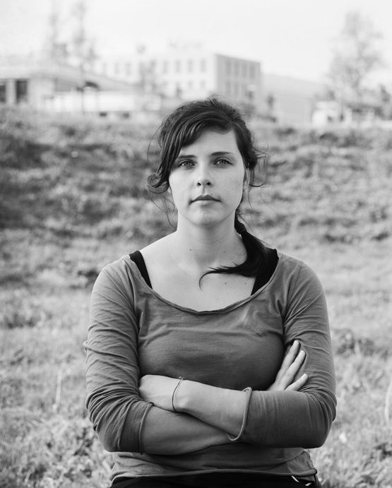Monalisen der Vorstadte Daniela Berlin by Ute Mahler  Werner Mahler contemporary artwork Photography