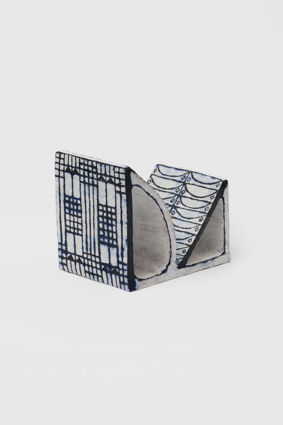 Close Window by Elisabeth Kley contemporary artwork Sculpture
