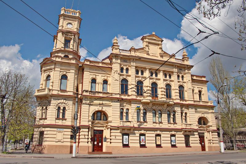 Damage to Kherson Art Museum a Double Crime says Ukrainian Minister