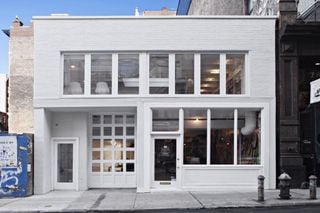 76 Grand St New York contemporary art gallery in