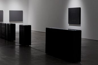Yifeng Qin contemporary artist