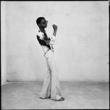 Un Yeye en position by Malick Sidibe contemporary artwork photography