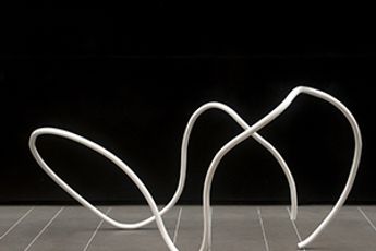 Tomie Ohtake contemporary artist