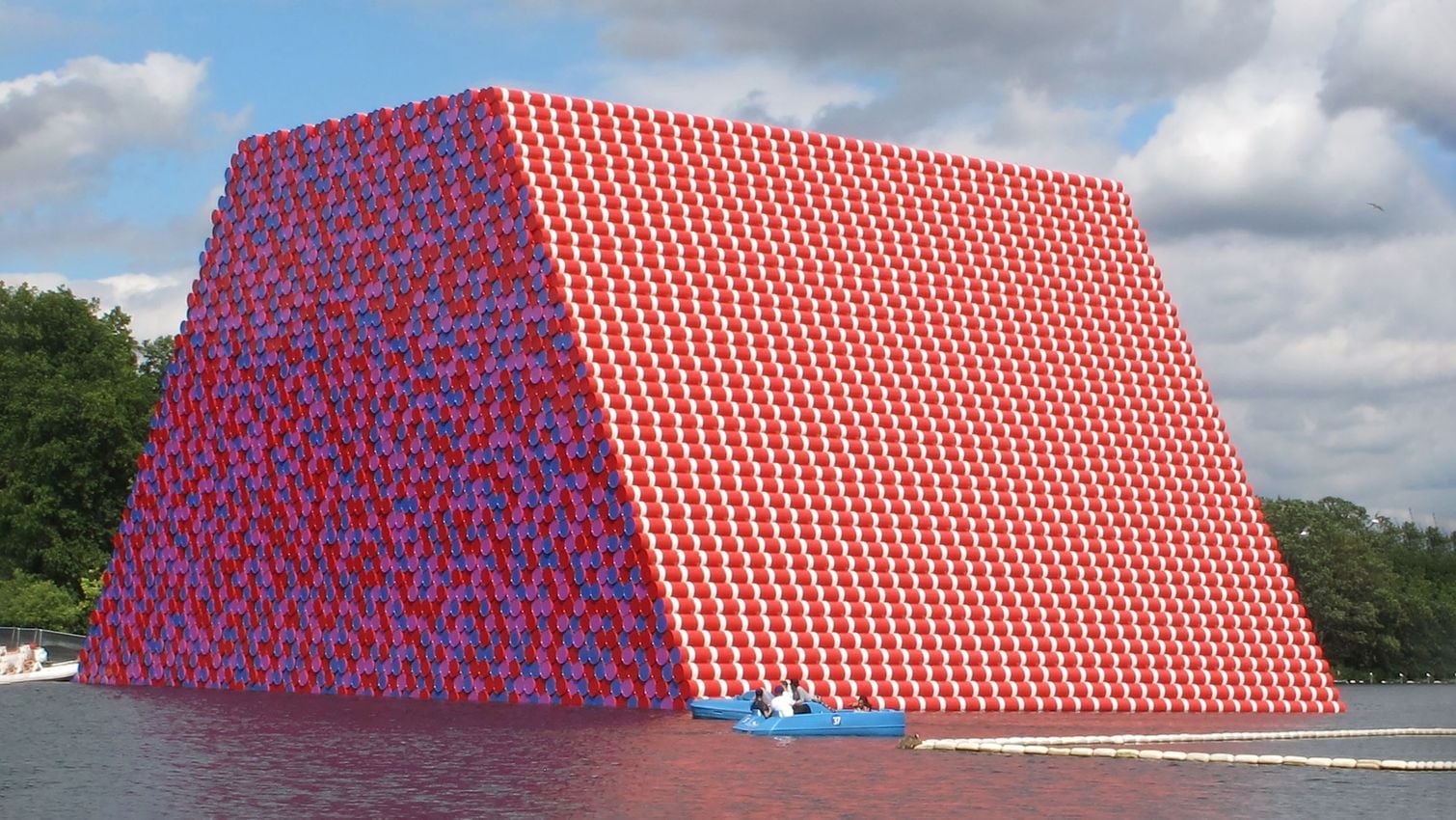CHRISTO AND JEANNE-CLAUDE