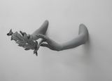 Gesture laurel wreath by Hans Op De Beeck contemporary artwork sculpture