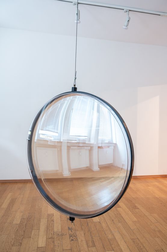 Hangelinse by Adolf Luther contemporary artwork Sculpture