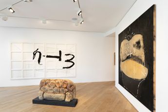 Contemporary art exhibition Group Exhibition Jannis Kounellis Arnulf Rainer Antoni Tapies at Galerie Lelong 38 Avenue Matignon Paris France
