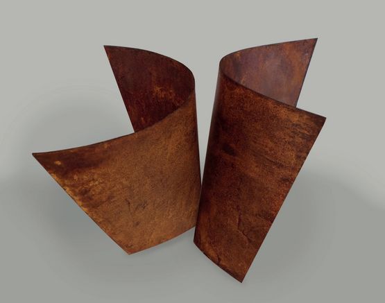 Il Bacio by Francesco Moretti contemporary artwork Sculpture