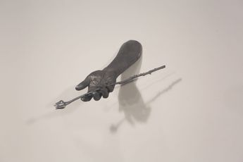 Le Quy Tong contemporary artist
