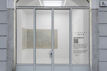 Contemporary art exhibition Kim Bartelt Blinds at Cadogan Gallery Milan Italy